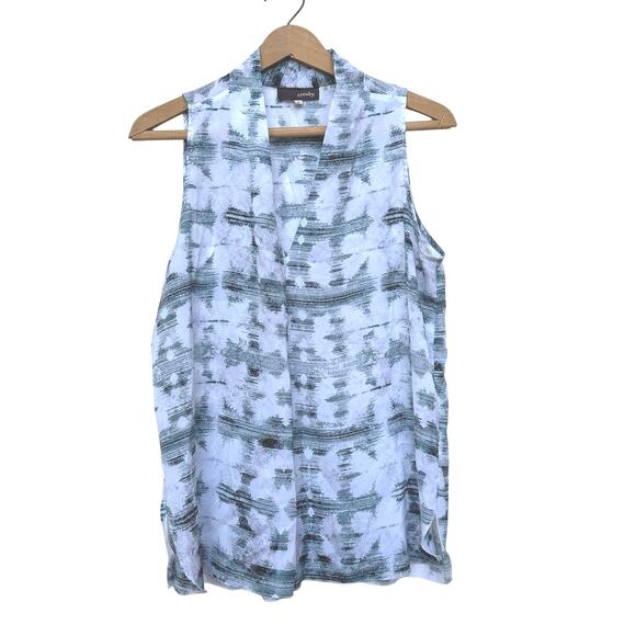 Crosby Sleeveless White Blue pattern Blouse - Size M - Picture 1 of 6